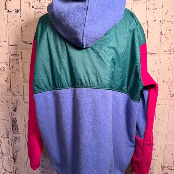 *NWOT* Patagonia Women's Full-Zip Microdini Hoody. Size XL. Multi color. - Picture 3 of 10